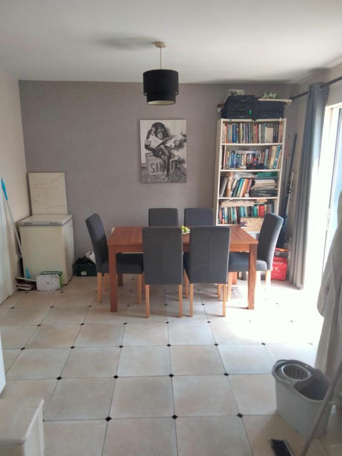 19 Doran Close ドネゴール エクステリア 写真